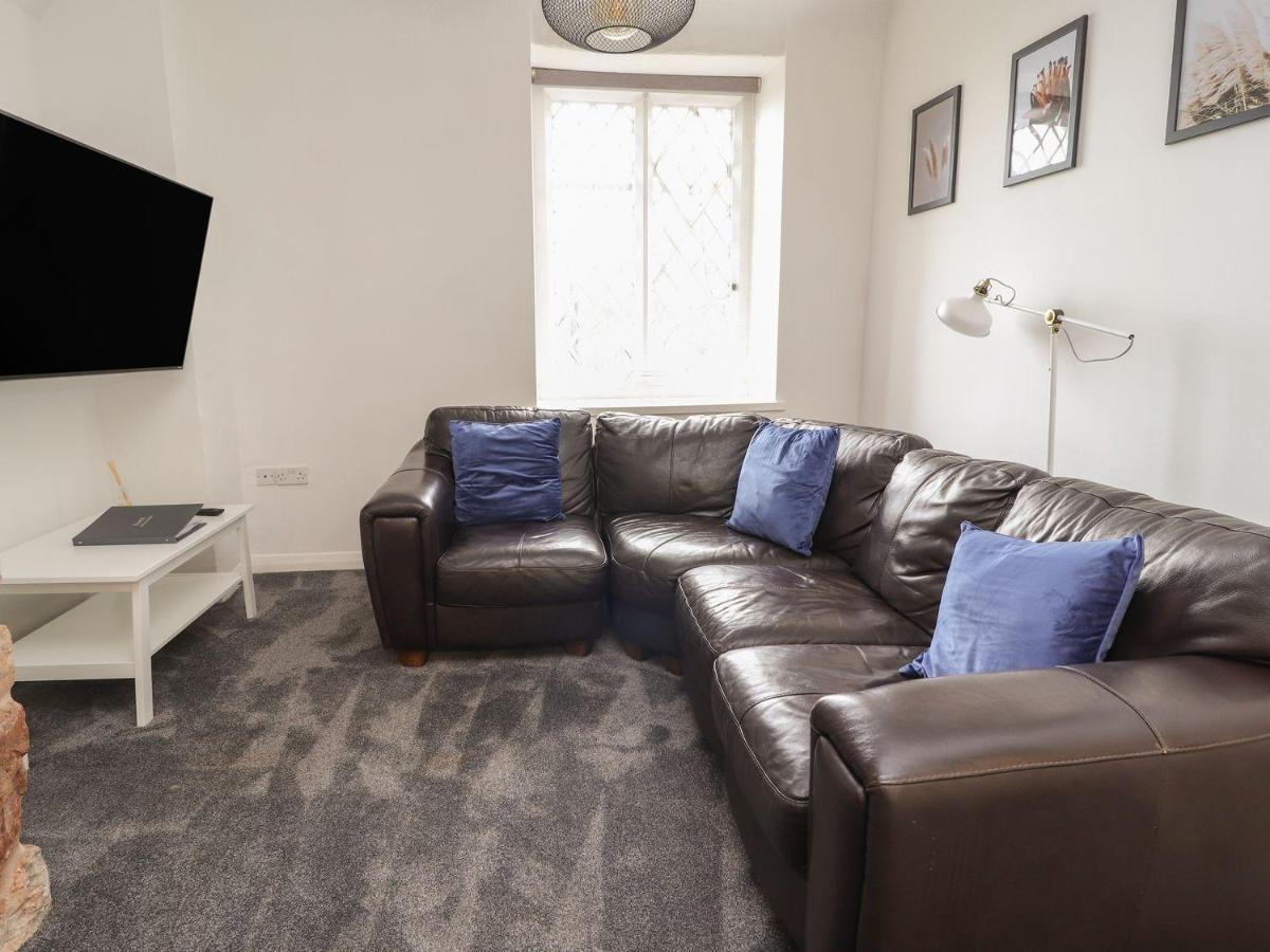 Memorial Building Apartment Рутин Екстериор снимка