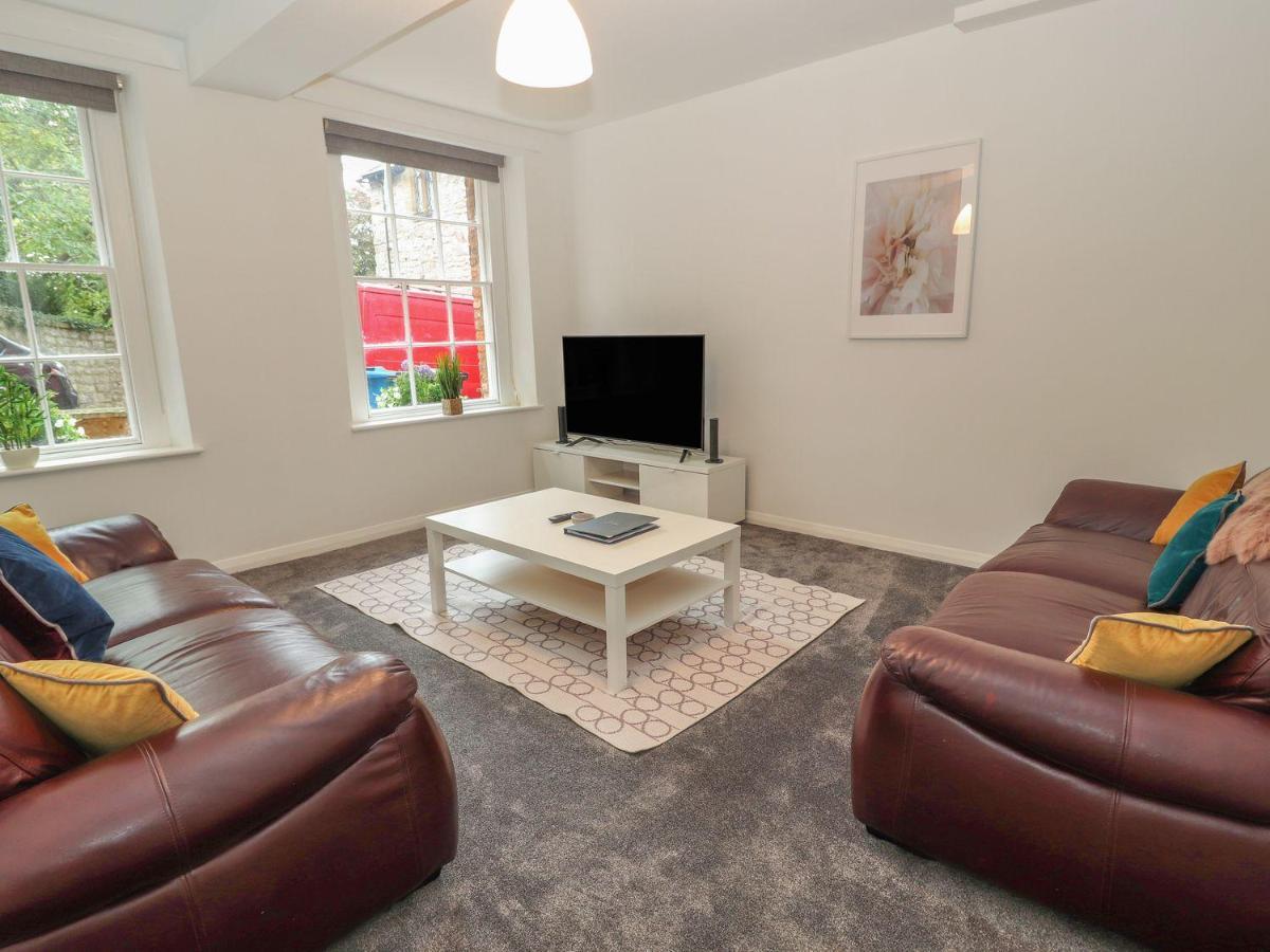 Memorial Building Apartment Рутин Екстериор снимка