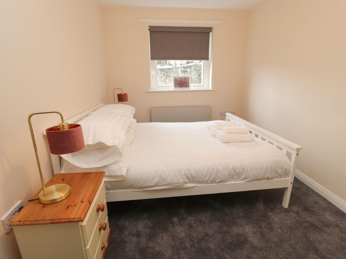 Memorial Building Apartment Рутин Екстериор снимка