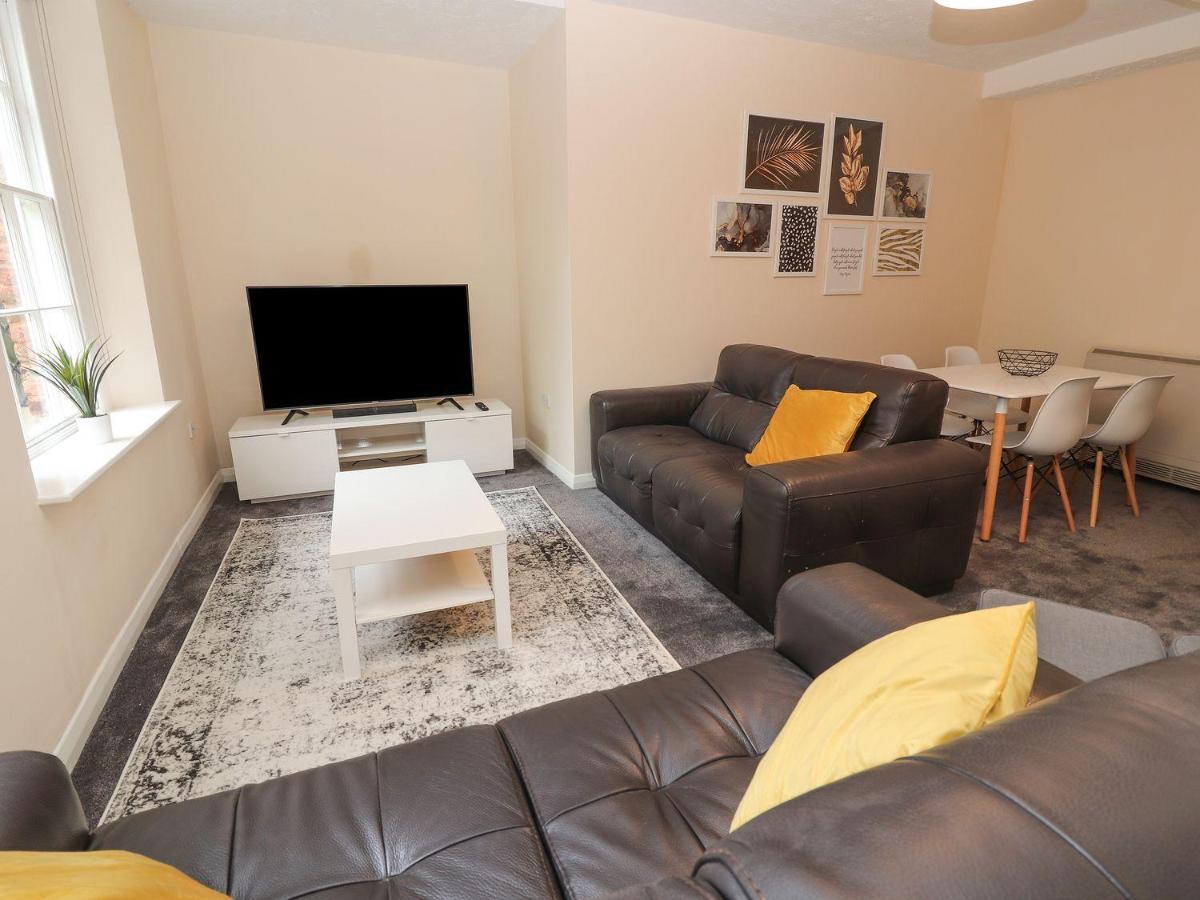 Memorial Building Apartment Рутин Екстериор снимка